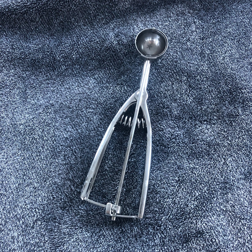 Pampered Chef cookie scoop